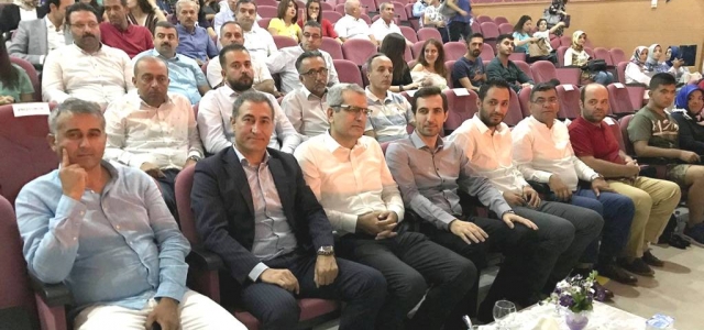 Ahmet Şerif İzgören'den Simya'da Muhteşem Seminer