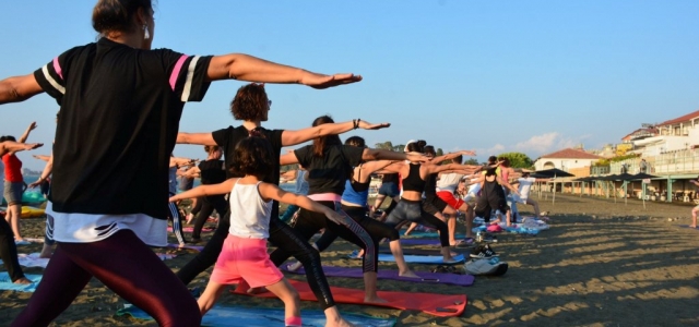 Arsuz'da ‘2. Yoga Etkinliği' Gerçekleşti