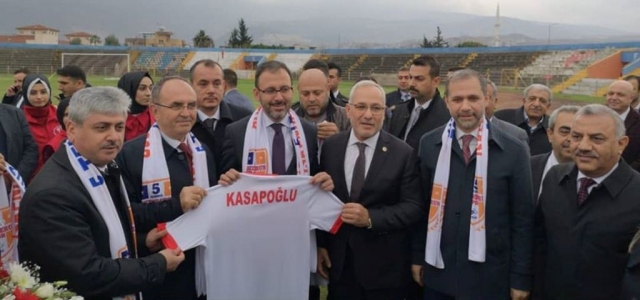 Bakan Kasapoğlu İskenderunspor'a Moral Verdi