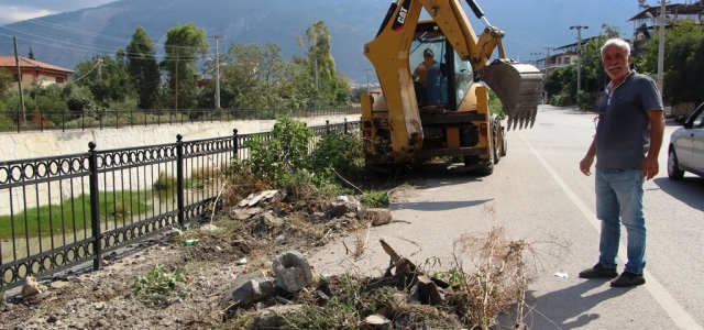 Barıştepe Muhtarı Keleş'ten Seyfi Başkana Teşekkür