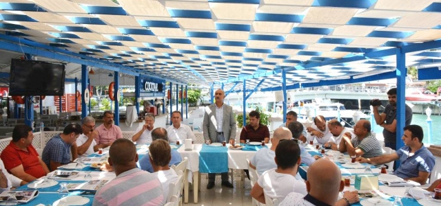 Başkan Culha, Uluçınar Esnafıyla Bir Araya Geldi