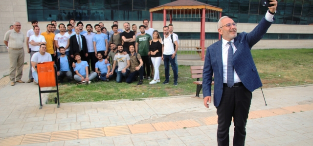 Başkan Tosyalı İSTE'de Öğrenciler İle Buluştu