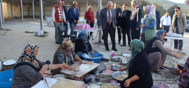 Başkan Tosyalı Mahalle Ziyaretlerine Ara Vermiyor