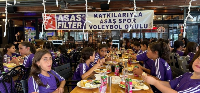 Başkan Zeki Göçmen'den Asaş Spor Voleybolcularına Kahvaltı İkramı