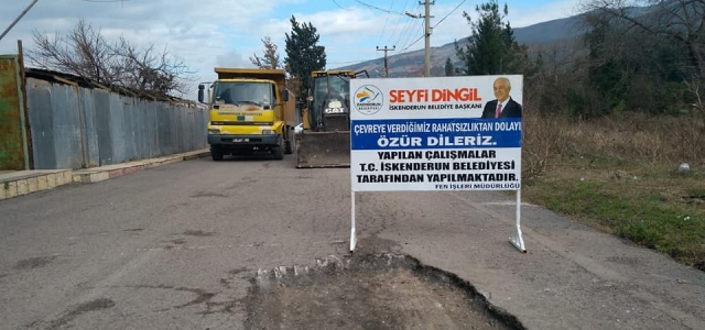 Bekbele'de Asfalt Yama Çalışması Yapılıyor