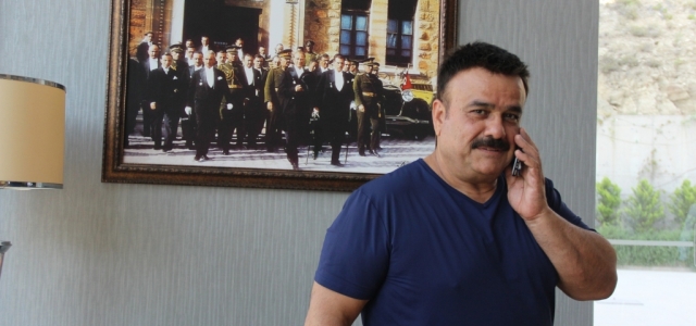 Bülent Serttaş İskenderun'da