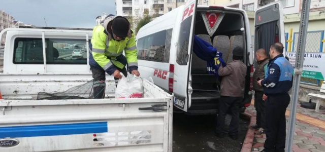 Donmak Üzere Olan Yaşlı Adamı Zabıta Ekipleri Kurtardı