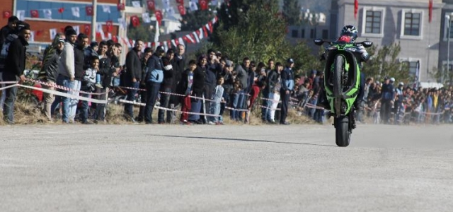 Dörtyol'da Modifiye Araç ve Moto Şov Etkinliği!