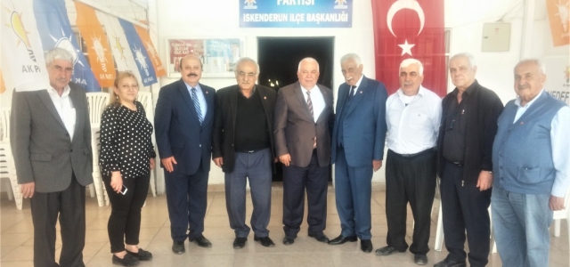 Emekliler Derneği AK Parti'yi Ziyaret Etti