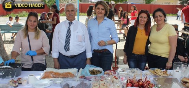 Emine Saadet Çarmıklı Ortaokulu'na Bahar Geldi