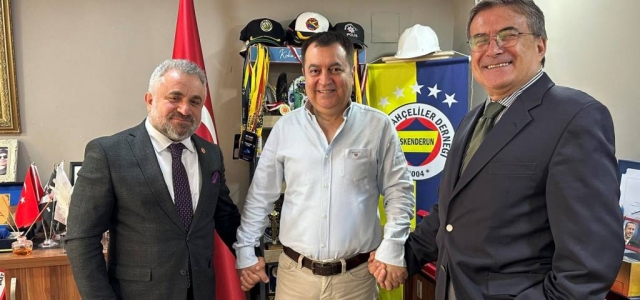 Fenerbahçeliler Derneği Yönetiminden Sabahattin Uygun'a Taziye Ziyareti