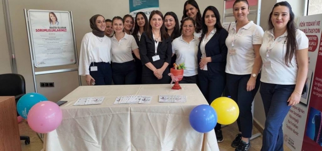 Gelişim ve Palmiye Hastaneleri'nde ‘Hasta Hakları Günü' Kutlandı