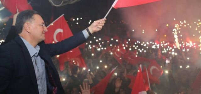 Hatay 'Lütfü Savaş'a” Bir Daha Sarıldı!