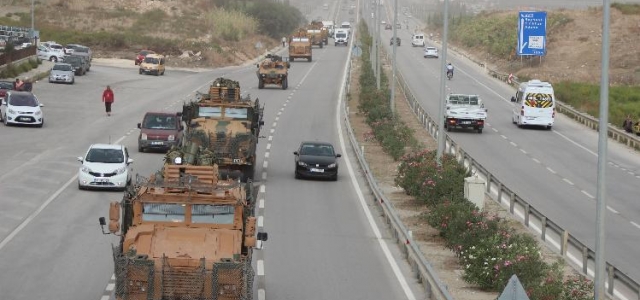 Hatay Sınırına Askeri Araç Sevkiyatı