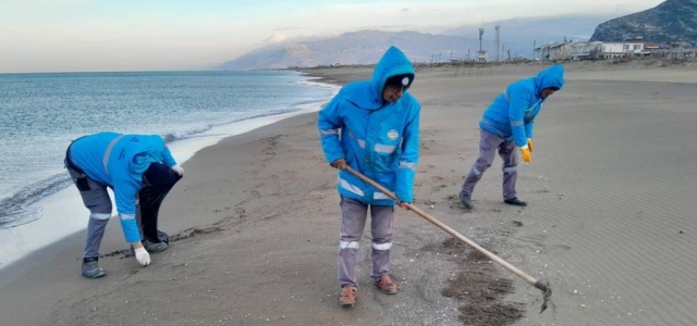 HBB'den Samandağ'dan Erzin Sahiline Kadar Temizlik Çalışması