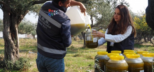 HBB'den Vatandaşlara Ücretsiz Zeytinyağı