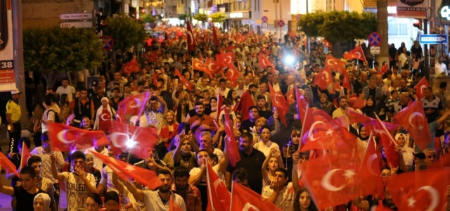 İskenderun 15 Temmuz'da Tek Yürek Oldu