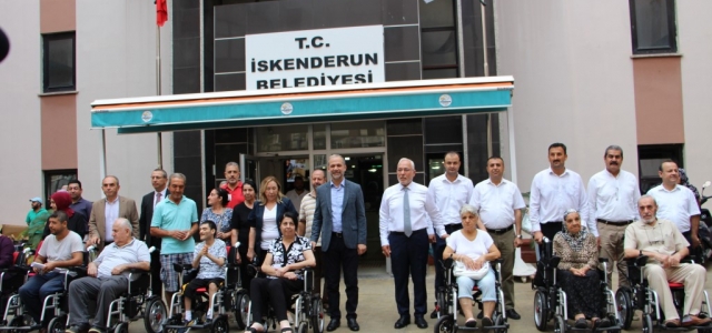 İskenderun Belediyesi, 100 Adet Akülü Araç Dağıttı