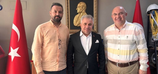 İSKENDERUN BELEDİYESİ EKİBİNDEN MEGA MEDYA'YA TEBRİK…