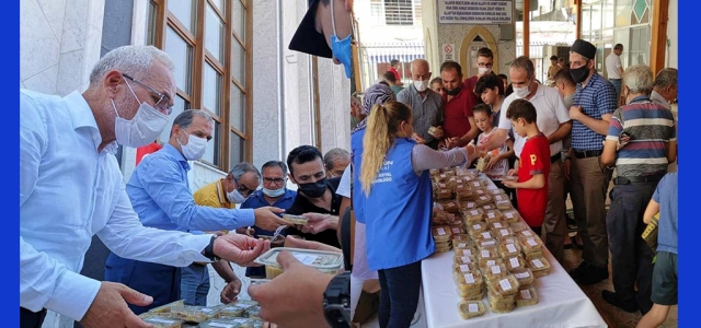 İskenderun Belediyesi'nden Aşure İkramı