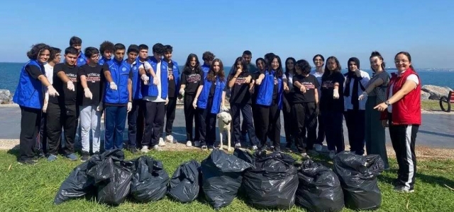 İskenderun Gençlik Merkezi Dünya Temizlik Günü'nde de İş Başında!