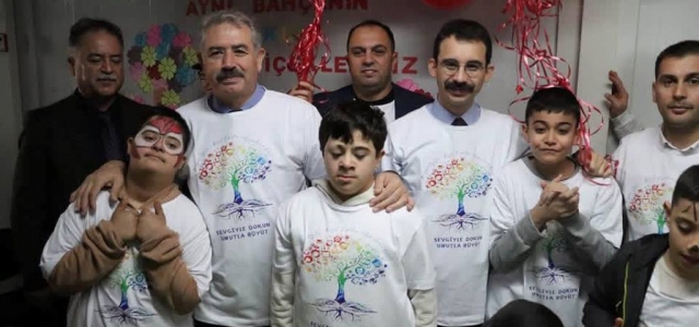 İskenderun Gençlik Merkezi'nden Engelliler Günü'nde Şenlik