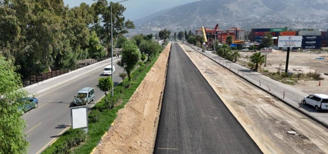 İskenderun Muammer Aksoy Caddesi'nde Çalışmalar Sürüyor