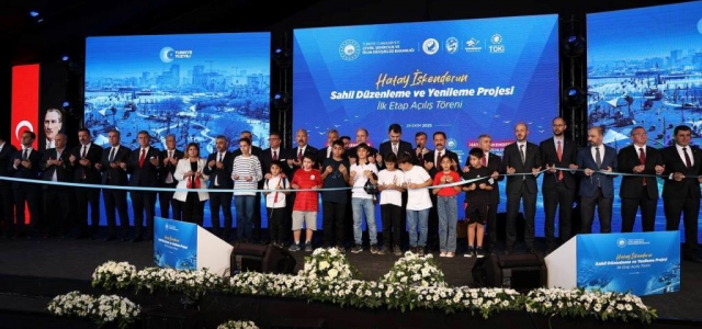 İskenderun Sahil Projesinin İlk Etabını Bakan Kurum Açtı