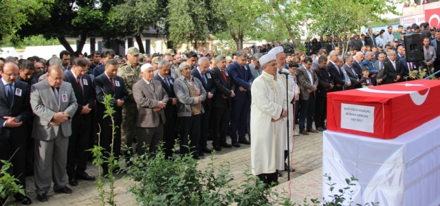 İskenderun Şehidini Dualarla Uğurladı!