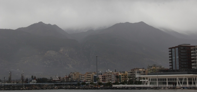 İskenderun'a Yılın İlk Karı Düştü!