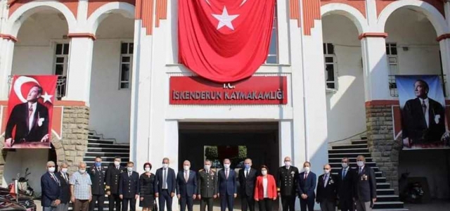 İSKENDERUN'DA CUMHURİYET BAYRAMI KUTLANDI