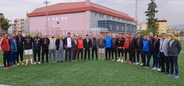 İskenderun'da Öğretmenlerden Ders Gibi Futbol Turnuvası