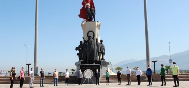 İskenderun'da Sosyal Mesafeli Gençlik Haftası