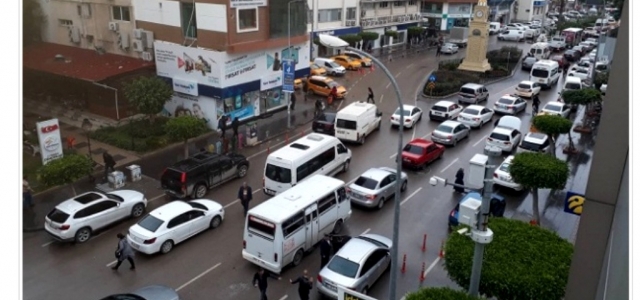 İskenderun'da Trafik Sorunu Kafaları Karıştırıyor