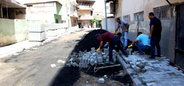 İskenderun'da Yol ve Kaldırım Çalışması