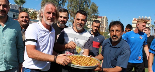 İskenderunspor'a Baklavalı Moral