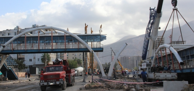 İskenderun'un Yarım Asırlık Üst Geçidi Söküldü!
