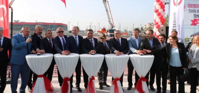 İSTE'de TEKNİK BİRİMLER HİZMET BİNASI'NIN TEMELİ ATILDI