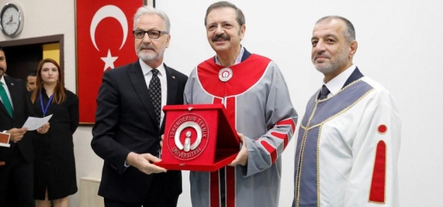 İSTE'den TOBB Başkanı Hisarcıklıoğlu'na Fahri Doktora
