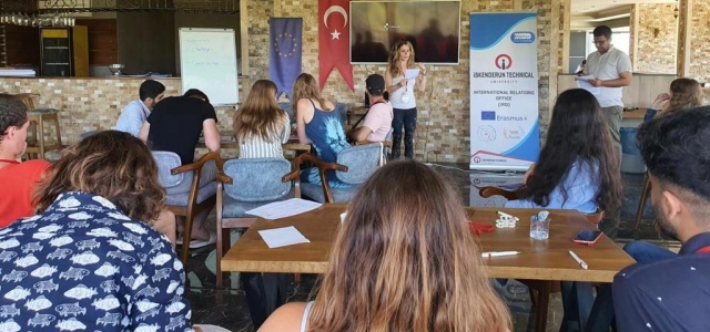 İSTE'nin Erasmus+ Gençlik Projesi Başladı!