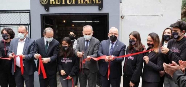 İstiklal Makzume Anadolu Lisesi'ne Yeni Kütüphane