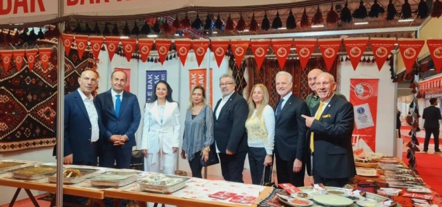 İTSO Heyeti Van'da Düzenlenen Gastronomi Fuarında…