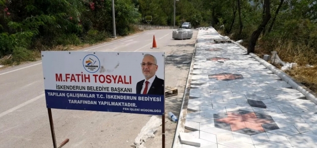 ‘Kaldırım Yenileme Çalışmaları Sürüyor'