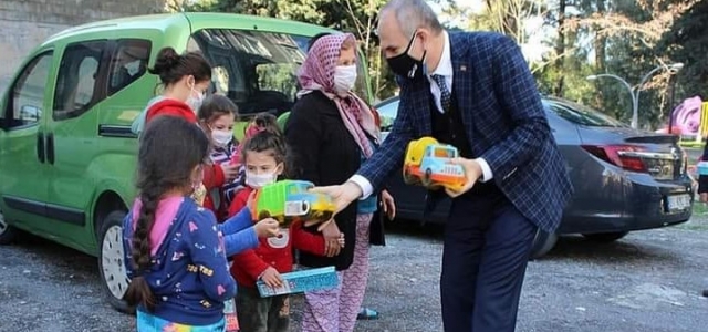 Kaymakam Yönden 23 Nisan'ı Kutladı