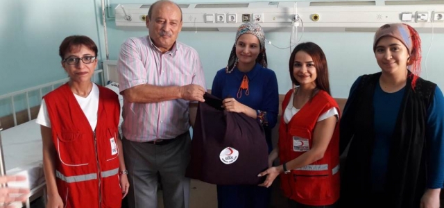Kızılay'dan Sevgi  Dolu Bohça