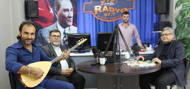 Mega Radyo'da Şiirler Türküyle Harmanlandı