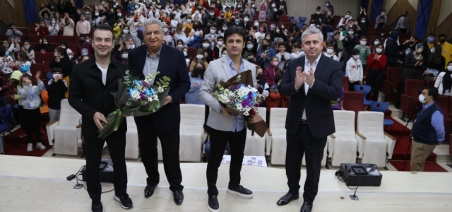 Mehmet Aydın, Hopdedik Ayhan Yükseliş Koleji'nde