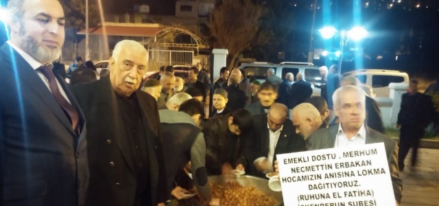 Emekliler Derneği Merhum Erbakan'ı Unutmadı!