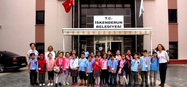 Minik Öğrenciler İskenderun Belediyesini Gezdi