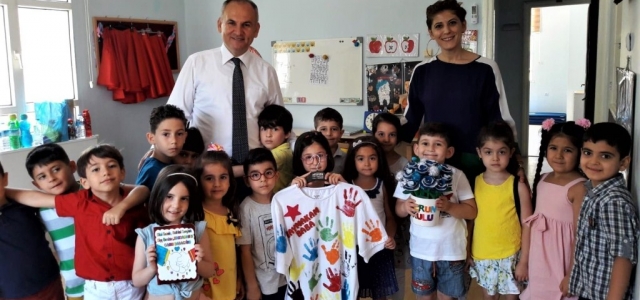 Miniklerden Kaymakam Babaya Sürpriz